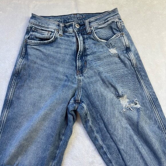 Arizona Highest-Rise Curvy Mom Jeans JUNIORS Size 9 Distressed Light Wash Denim - Picture 13 of 13